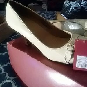 The heel is too high for me